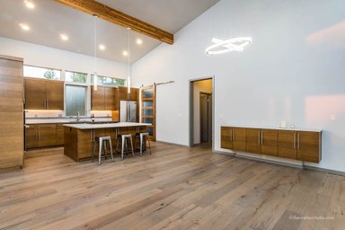 Custom Kitchen Cabinetry