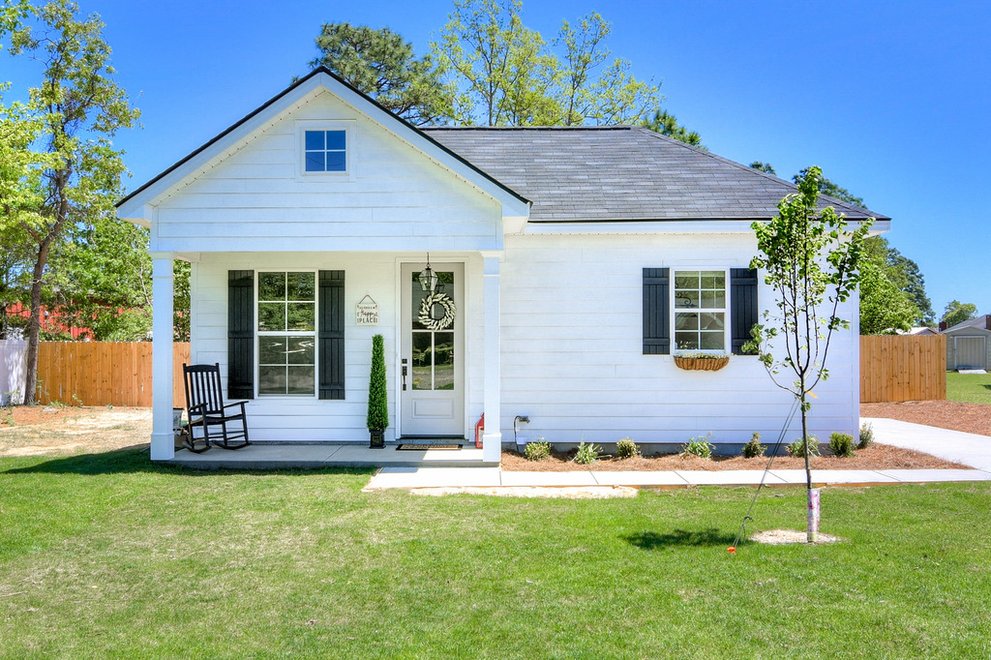 Minimalist Floor Plans with Porches