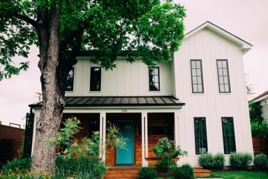 Urban Farmhouse with rental unit in Austin