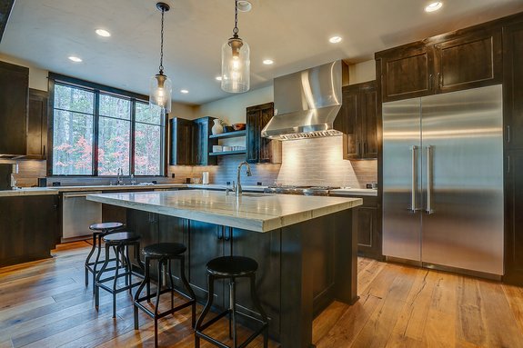 Homes with Open Kitchens for Thanksgiving Entertaining