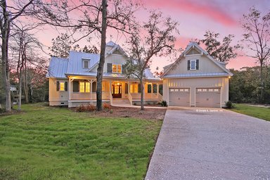 Country Porches: Why We Love Them