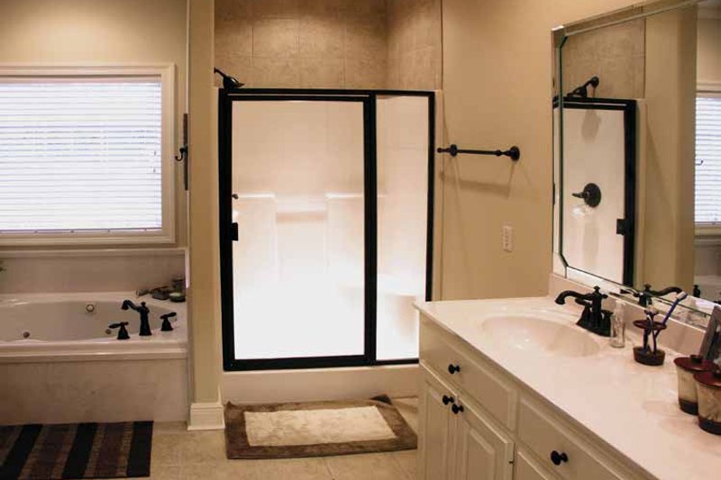 Home Plan - Interior - Bathroom for Traditional House Plan #21-422 - 3 bed, 2.5 bath