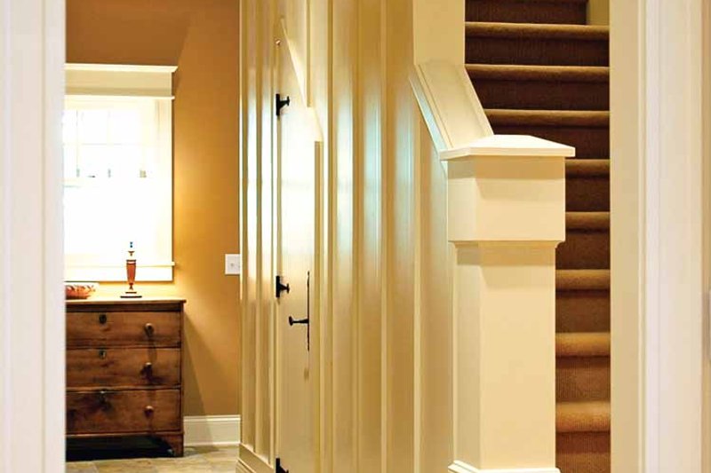 Home Plan - Interior - Entry for Traditional House Plan #928-26 - 3 bed, 2.5 bath