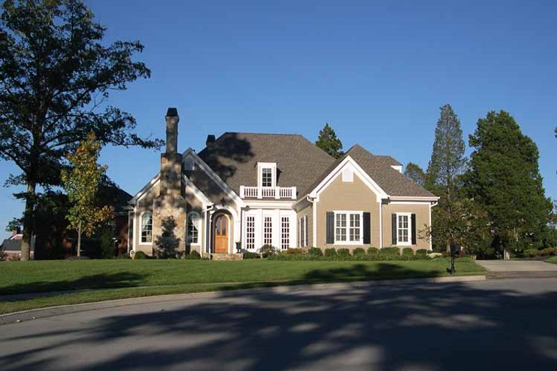 House Blueprint - Exterior - Front Elevation 3 for Traditional House Plan #429-66 - 4 bed, 3.5 bath