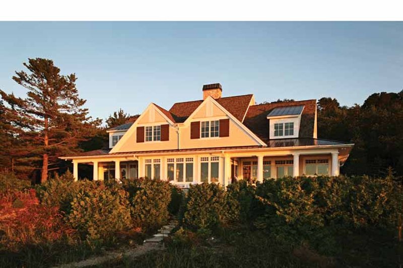 Home Plan - Exterior - Rear Elevation for Craftsman House Plan #928-176 - 5 bed, 4.5 bath