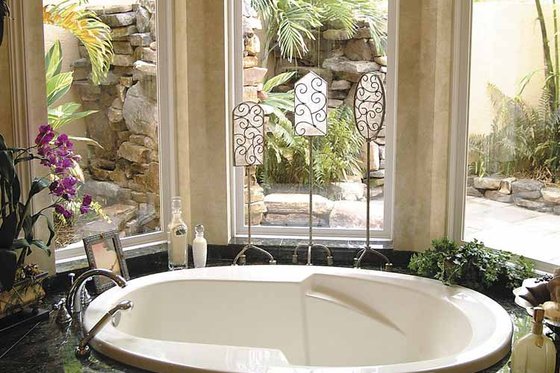 Interior - Master Bathroom for Mediterranean House Plan #930-415 - 3 bed, 3 bath