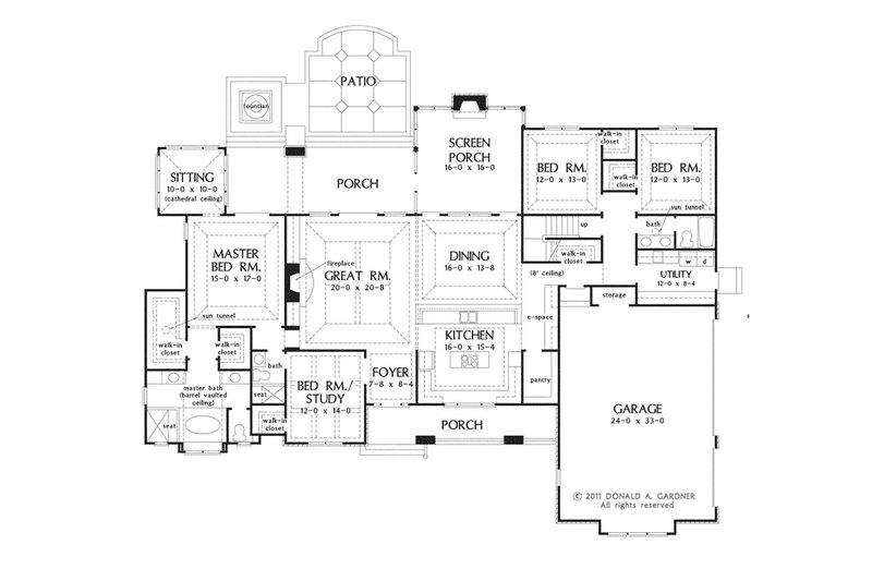 Dream House Plan - Floor Plan - Main Floor for European House Plan #929-939 - 4 bed, 3 bath