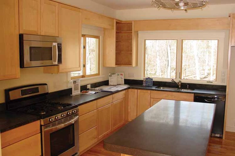 Dream House Plan - Interior - Kitchen 1 for Country House Plan #939-11 - 4 bed, 3.5 bath