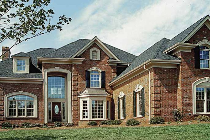 Dream House Plan - Traditional Exterior - Front Elevation Plan #453-171