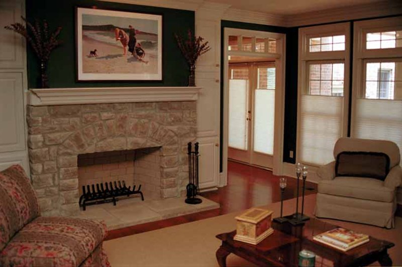 Home Plan - Interior - Family Room for Traditional House Plan #17-2629 - 5 bed, 4.5 bath