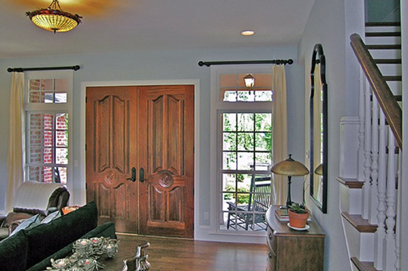 Home Plan - Interior - Family Room 1 for Country House Plan #314-284 - 3 bed, 3 bath