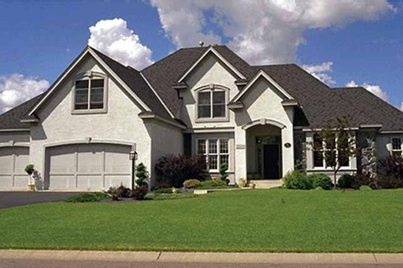 Dream House Plan - Traditional Exterior - Front Elevation Plan #51-930