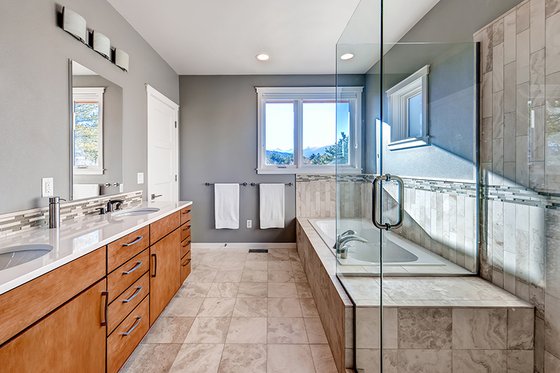 Interior - Master Bathroom for Prairie House Plan #1042-17 - 4 bed, 4 bath