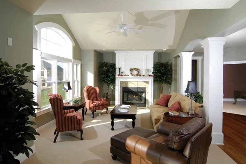 Home Plan - Interior - Family Room 1 for Craftsman House Plan #928-91 - 3 bed, 3.5 bath