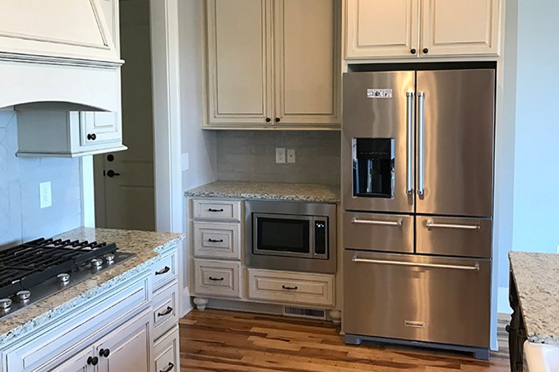 Home Plan - Interior - Kitchen 1 for Country House Plan #437-81 - 4 bed, 4.5 bath