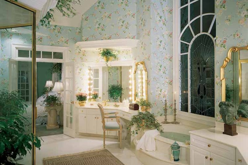 House Plan Design - Interior - Bathroom for Colonial House Plan #71-147 - 3 bed, 3.5 bath