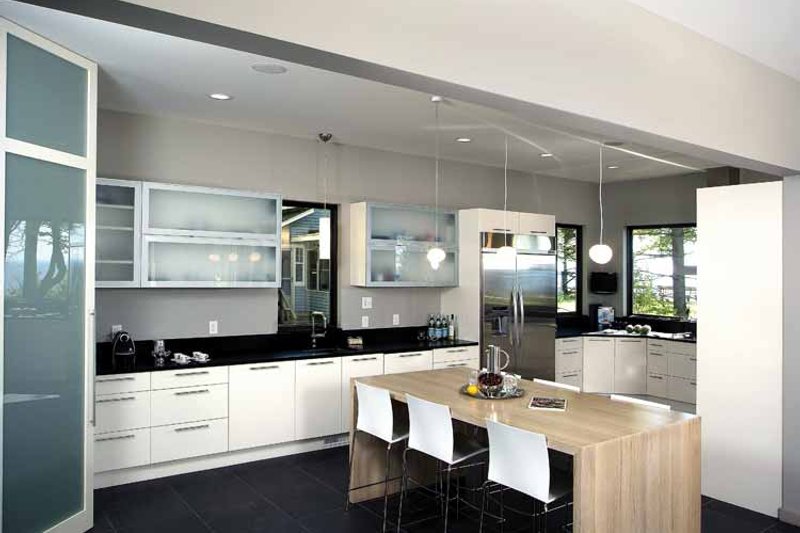 House Design - Interior - Kitchen for Contemporary House Plan #928-77 - 3 bed, 4.5 bath
