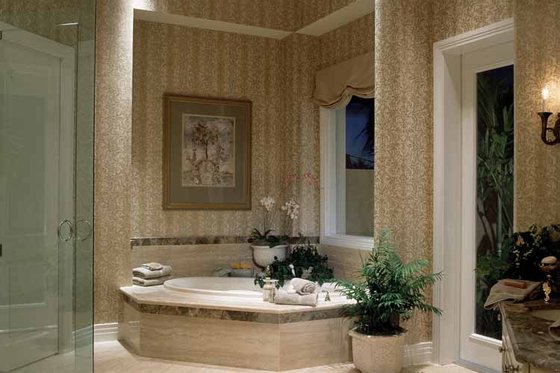 Interior - Bathroom for Mediterranean House Plan #930-45 - 3 bed, 3.5 bath