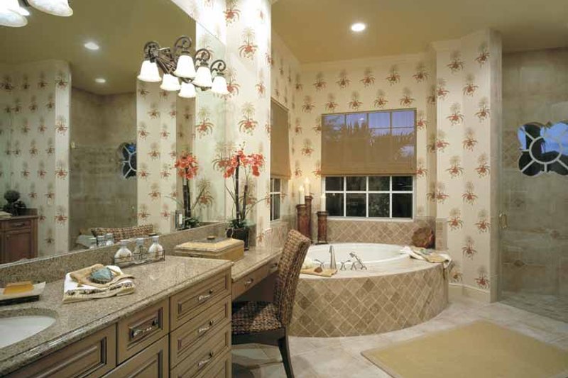 Home Plan - Interior - Master Bathroom for Mediterranean House Plan #930-322 - 4 bed, 3.5 bath