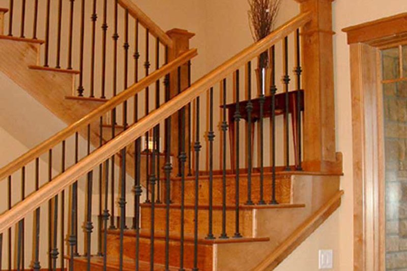 House Design - Interior - Entry for Craftsman House Plan #942-16 - 5 bed, 6.5 bath