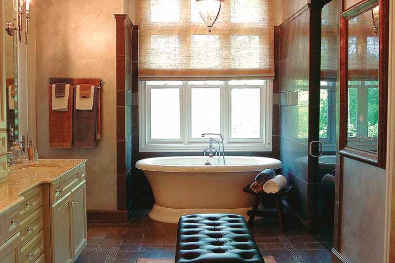 Home Plan - Interior - Bathroom for Country House Plan #453-403 - 5 bed, 5 bath
