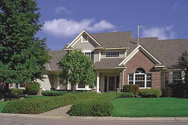 Dream House Plan - Traditional Exterior - Front Elevation Plan #51-954