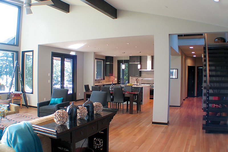 Dream House Plan - Interior - Family Room 3 for Contemporary House Plan #132-563 - 3 bed, 3 bath