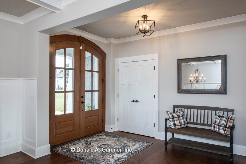 Dream House Plan - Interior - Entry for Craftsman House Plan #929-1110 - 4 bed, 3.5 bath