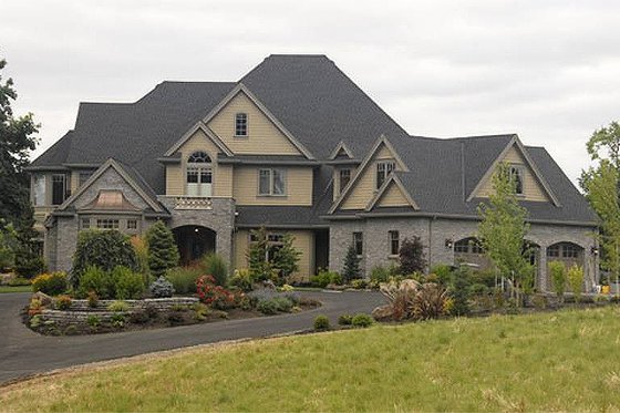 Front view - 6000 square foot European home