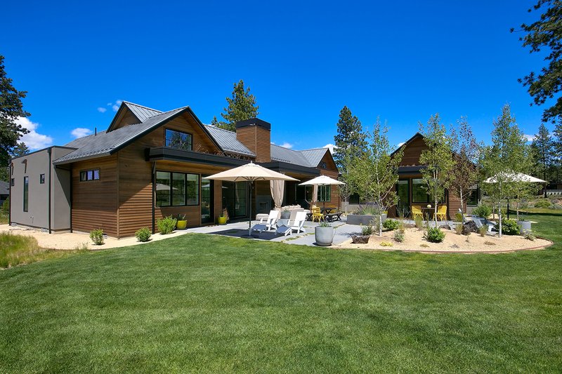 Architectural House Design - Exterior - Rear Elevation 1 for Contemporary House Plan #892-21 - 3 bed, 3.5 bath