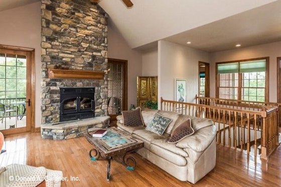 Interior - Family Room 1 for Craftsman House Plan #929-505 - 4 bed, 3 bath