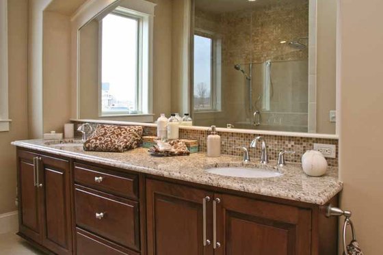 Interior - Master Bathroom for Craftsman House Plan #928-230 - 3 bed, 4 bath