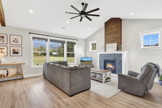 Interior - Family Room 2 for Farmhouse House Plan #1070-16 - 3 bed, 2.5 bath