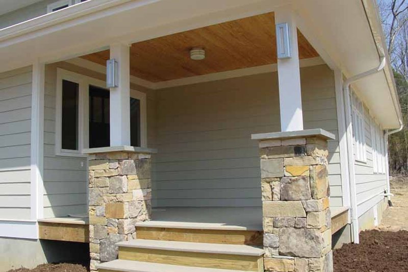 Architectural House Design - Exterior - Front Elevation 5 for Craftsman House Plan #939-5 - 4 bed, 3.5 bath