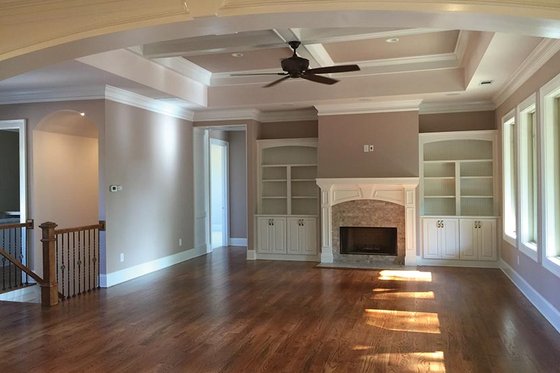 Interior - Family Room for Craftsman House Plan #437-74 - 3 bed, 3.5 bath