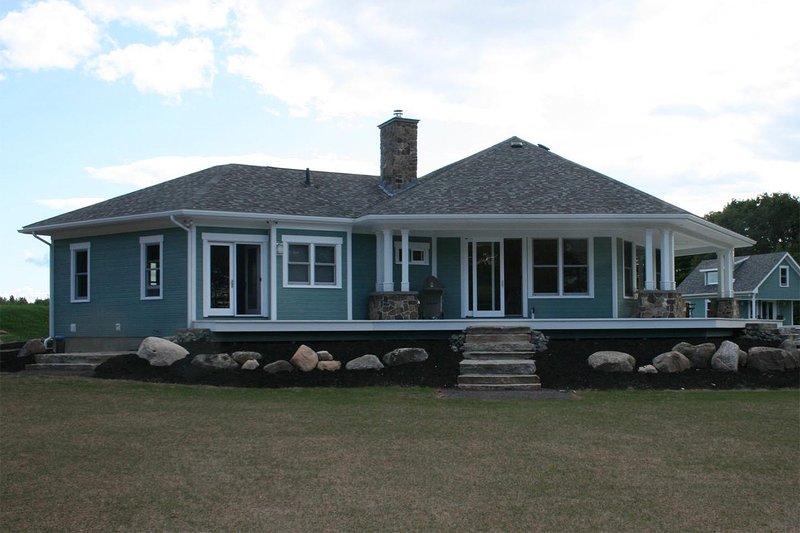 Home Plan - Exterior - Rear Elevation for Ranch House Plan #124-472 - 3 bed, 2 bath