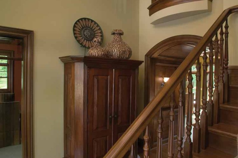 Architectural House Design - Interior - Entry for Classical House Plan #928-55 - 3 bed, 2.5 bath