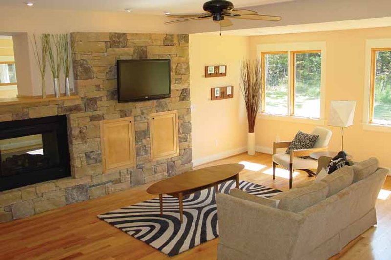 Dream House Plan - Interior - Family Room for Craftsman House Plan #939-1 - 4 bed, 3.5 bath