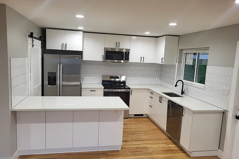 Architectural House Design - Interior - Kitchen for Bungalow House Plan #123-124 - 3 bed, 2 bath