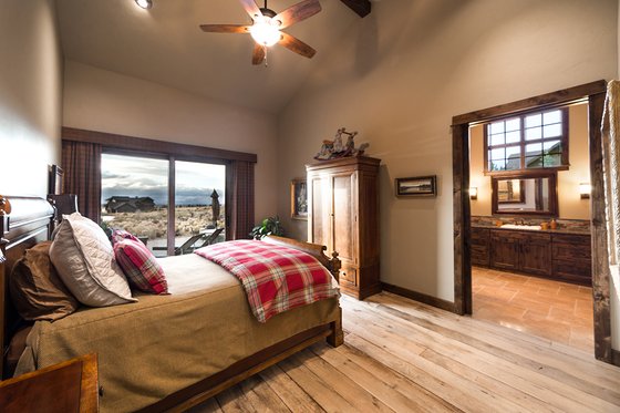 Interior - Master Bedroom for Craftsman House Plan #892-16 - 3 bed, 4.5 bath