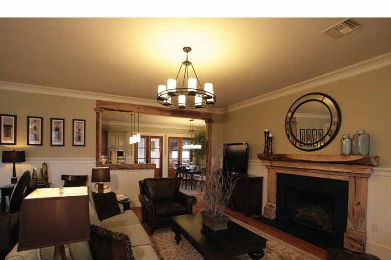 House Plan Design - Interior - Family Room 2 for Craftsman House Plan #37-279 - 5 bed, 4 bath