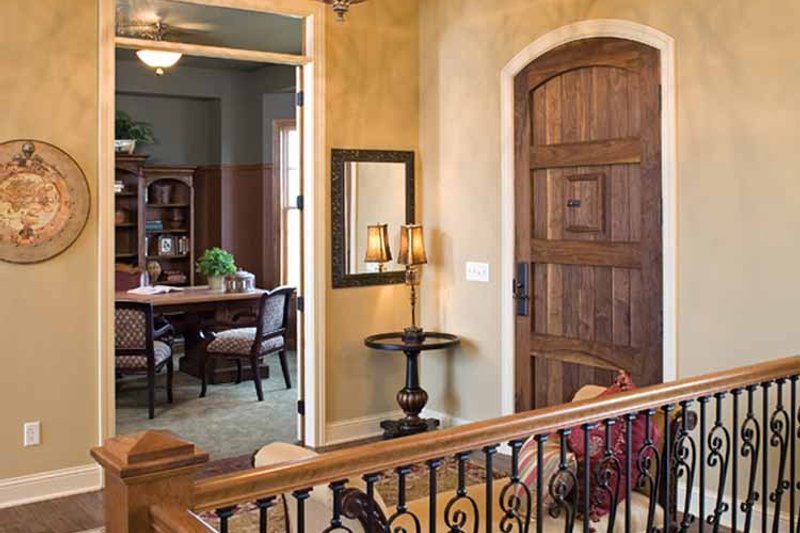 Home Plan - Interior - Entry for European House Plan #51-1125 - 4 bed, 3.5 bath