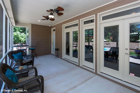 Exterior - Covered Porch for Craftsman House Plan #929-7 - 4 bed, 3 bath