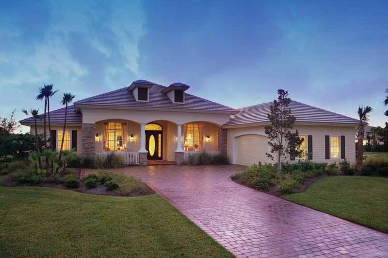Home Plan - Mediterranean Exterior - Front Elevation Plan #930-326