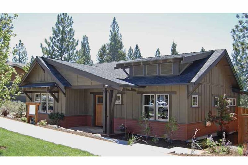 Dream House Plan - Exterior - Front Elevation 3 for Craftsman House Plan #895-61 - 3 bed, 2.5 bath