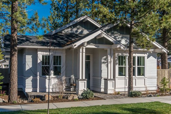 Exterior - Front Elevation for Craftsman House Plan #895-56 - 3 bed, 2 bath