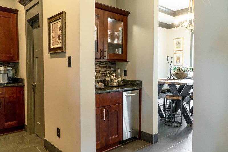 House Design - Butler's Pantry Build B