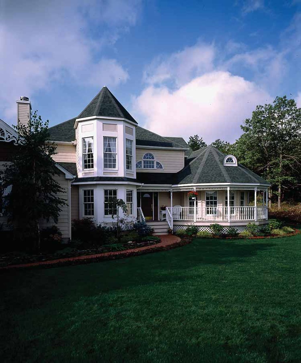 Victorian Style House Plan 4 Beds 3 Baths 2455 Sq Ft Plan 314