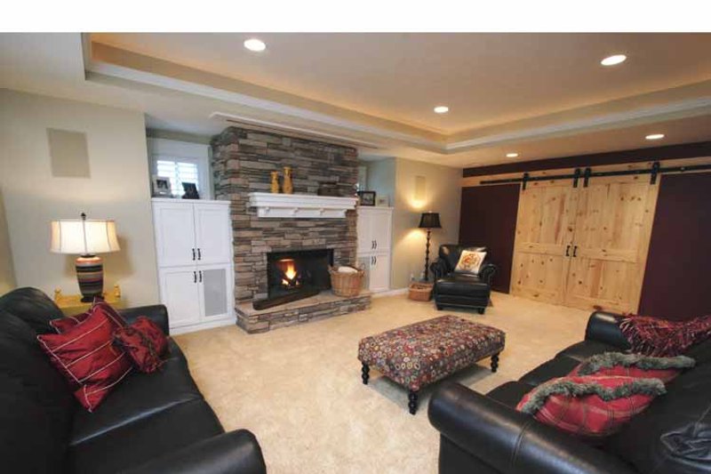 Home Plan - Interior - Family Room for Craftsman House Plan #928-39 - 4 bed, 3.5 bath