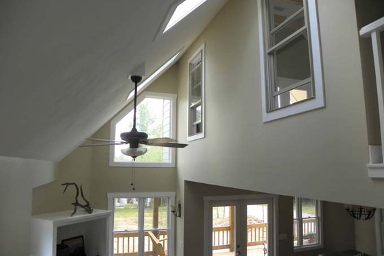 Interior - Family Room for Cabin House Plan #118-167 - 3 bed, 2 bath